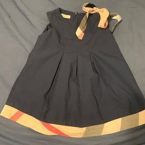 BURBERRY KIDS TODDLER XL GIRLS DRESS. NAVY. BOW